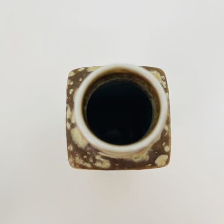 《Royal Copenhagen》  Baca フラワーベース　ミニ　ブラウン　【Nils Thorsson】