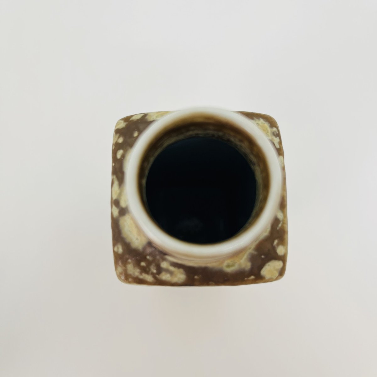 Royal Copenhagen》 Baca フラワーベース ミニ ブラウン 【Nils