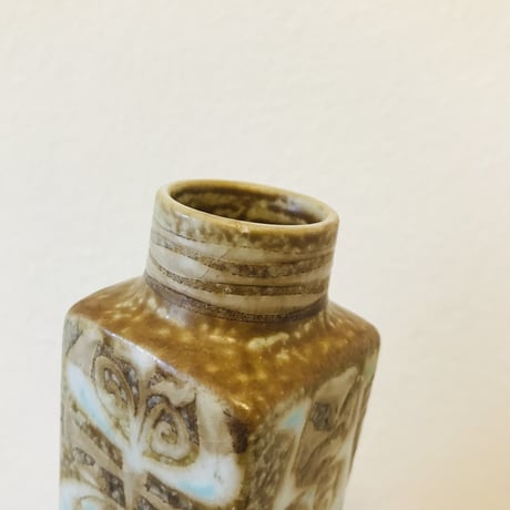 《Royal Copenhagen》  Baca シリーズ　小さな花瓶