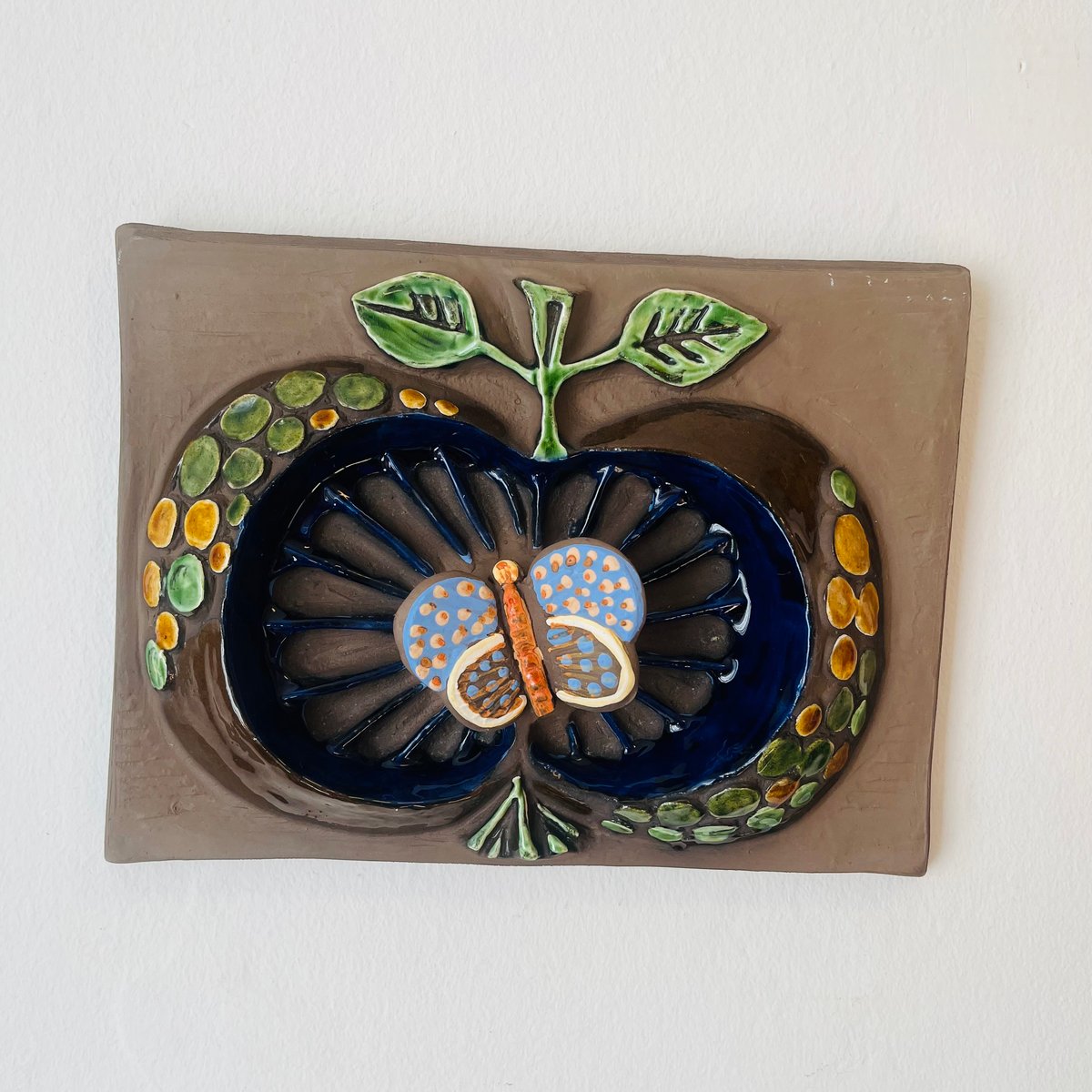 Jie Gantofta》リンゴと蝶 立体【Annika Khilman】 | sugallery