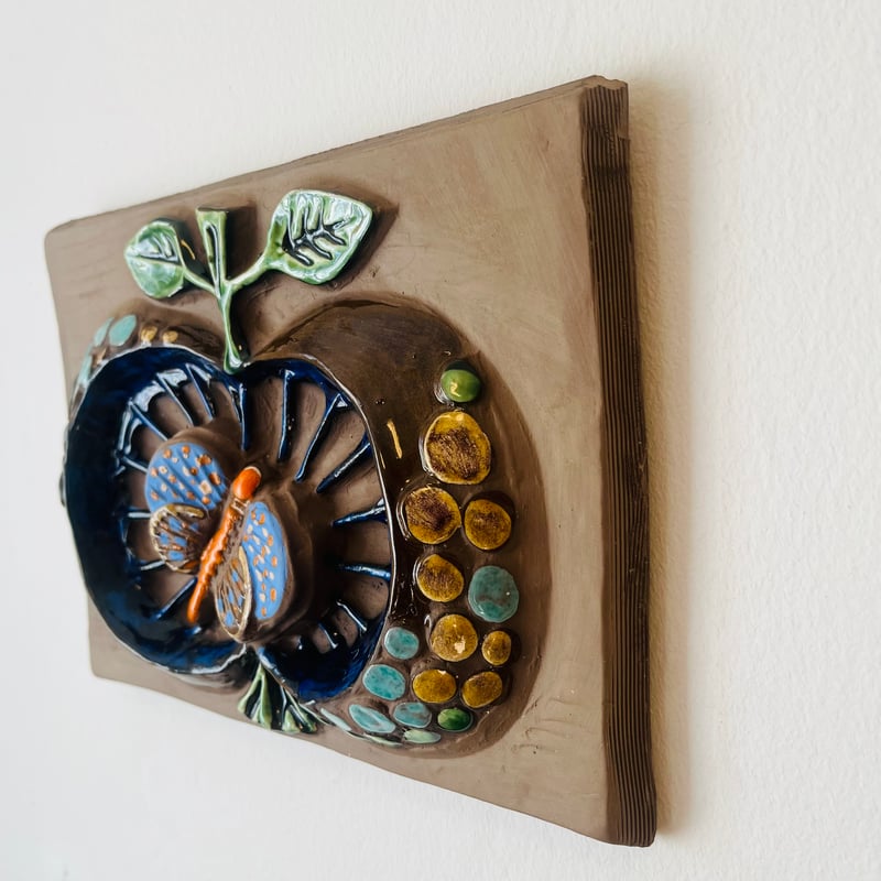 Jie Gantofta》リンゴと蝶【Annika Khilman】 | sugallery