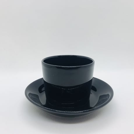《ARABIA》Teema ブラック 箱付きコーヒーカップ＆ソーサー２客セット【廃盤品】