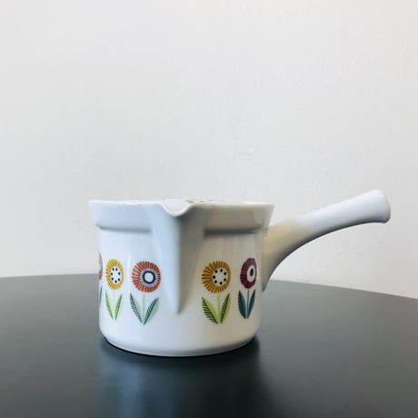 《Uppsala Ekeby》Bellis ソースパン