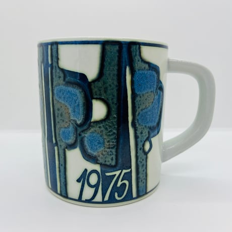 《Royal Copenhagen》  イヤーマグ　Lサイズ　1975年