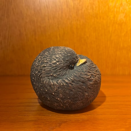 【Hannes Johansson】生まれたての鳥　濃い色  《Jie Keramik》