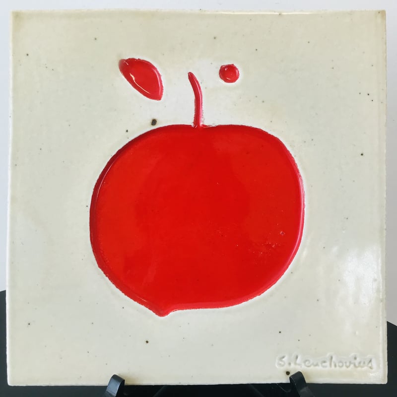 お値下げ陶板 赤りんご Red apple /ウプサラエクビー お値下げ陶板 赤りんご Red apple /ウプサラエクビー - メルカリ