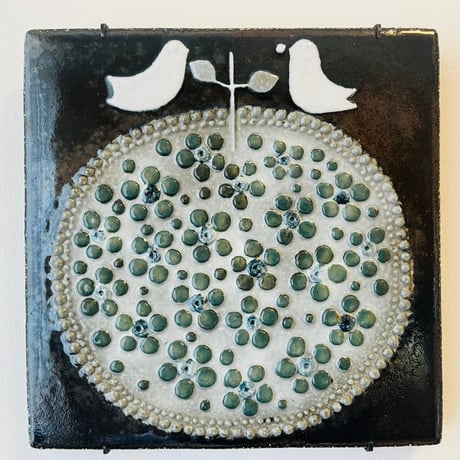 【Sylvia leuchovius 】鳥と果実の陶板《Rörstrand》