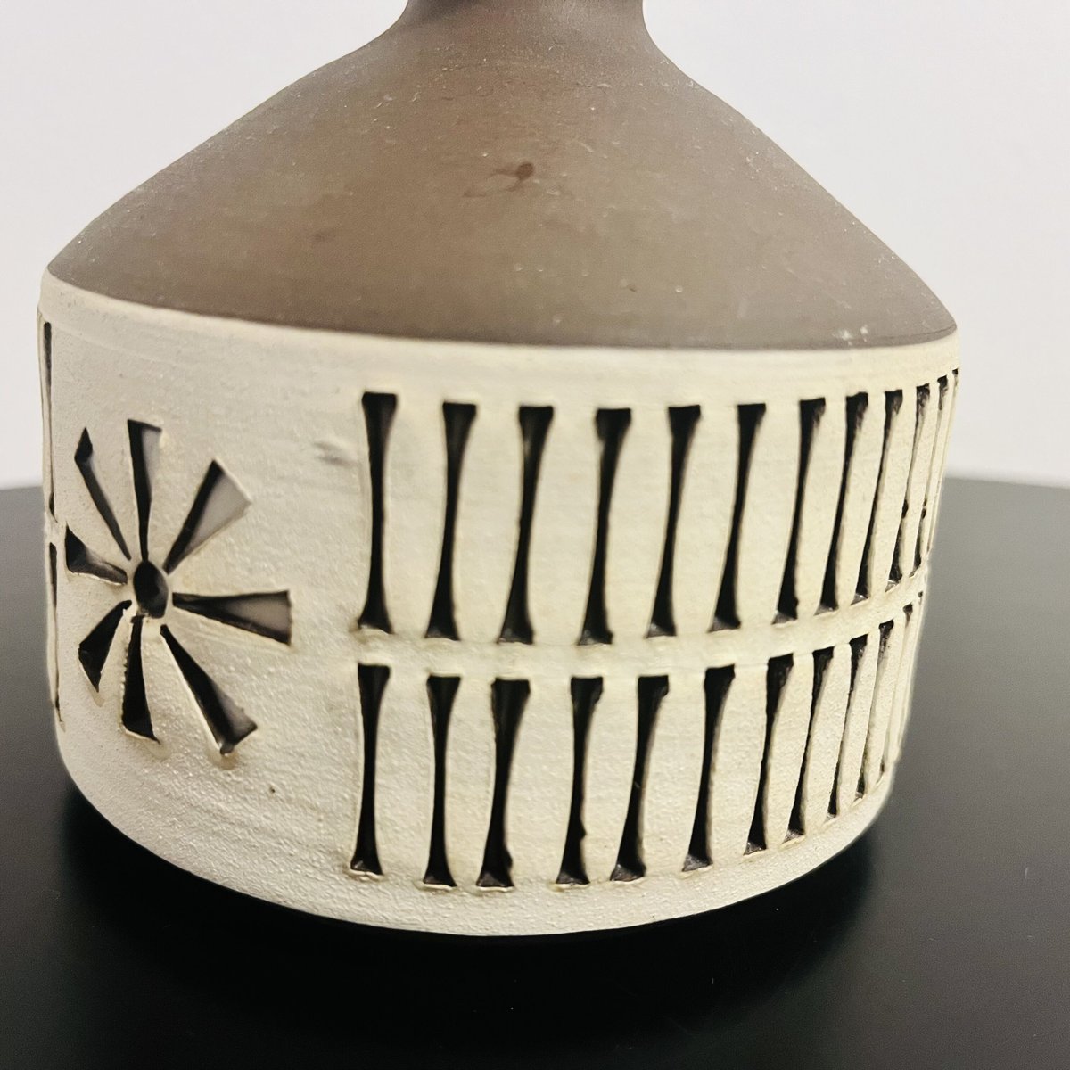 青花瓷瓶2個 JBFE 02 A rare small blue and white jar<br><br>十九世紀青花
