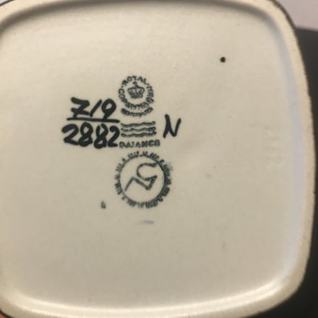 《Royal Copenhagen》  Baca シリーズ　スクエアープレート（小）