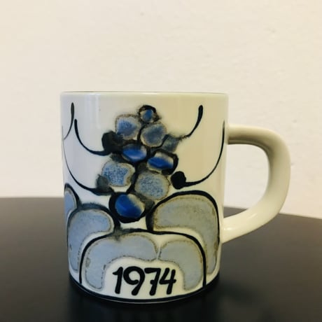 《Royal Copenhagen》  イヤーマグS　1974年