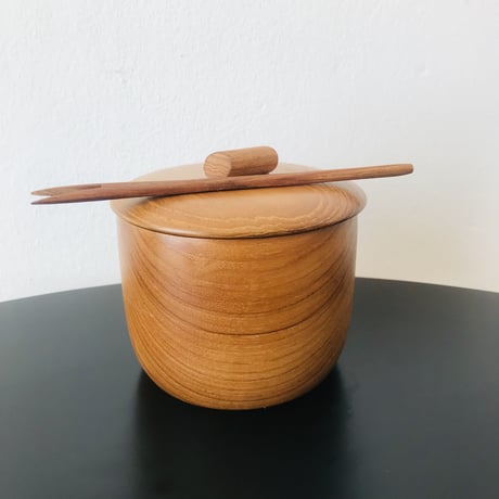 スウェーデン製　蓋つきチークボウル