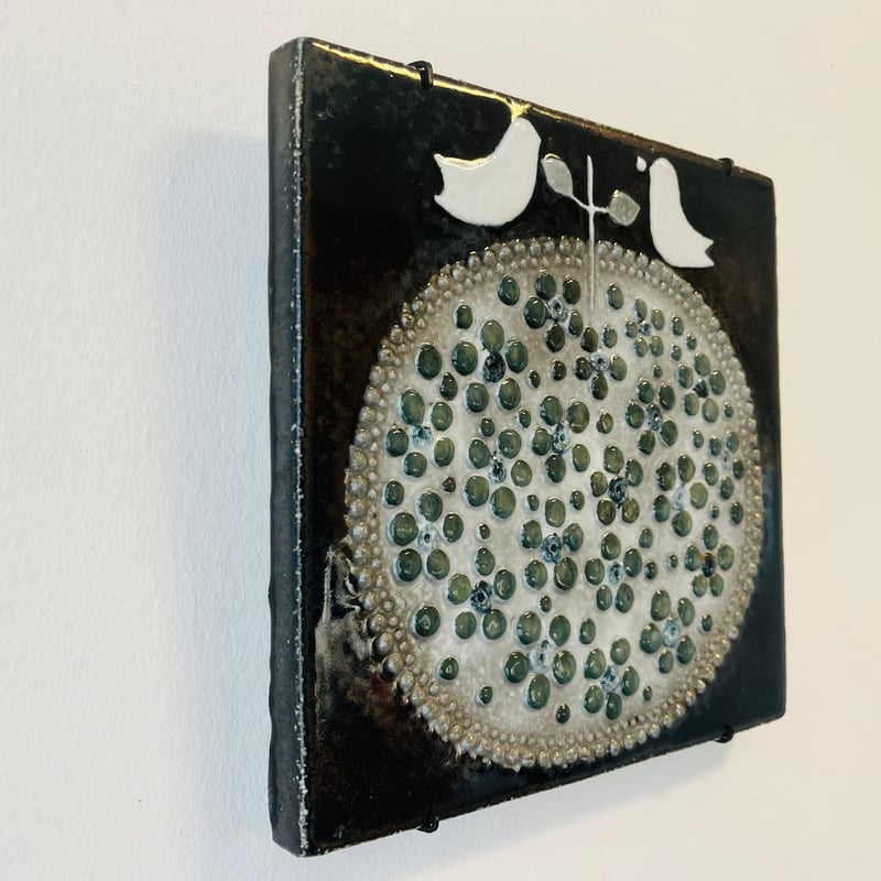 Sylvia leuchovius 】鳥と果実の陶板《Rörstrand》 | sugallery