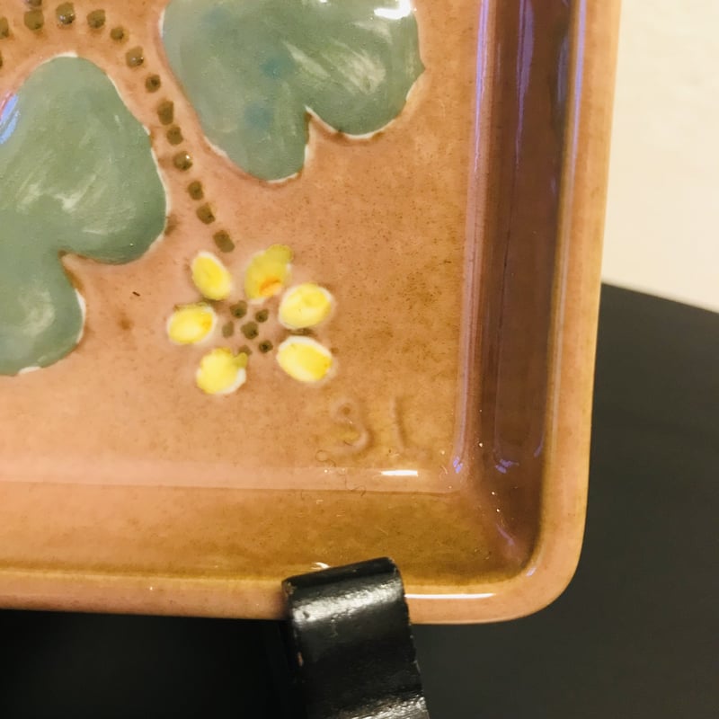 希少なsylvia leuchovius 黄色の花陶板 【公式通販】