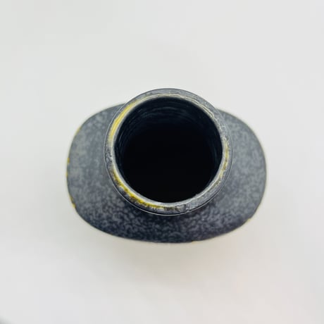 《Royal Copenhagen》  Baca イエロー×ブラック　フラワーベース　【Nils Thorsson】