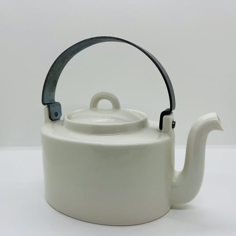 【Signe Persson-Melin】ティーポット　ホワイト《Design House Stockholm》