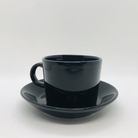 《ARABIA》Teema ブラック 箱付きコーヒーカップ＆ソーサー２客セット【廃盤品】