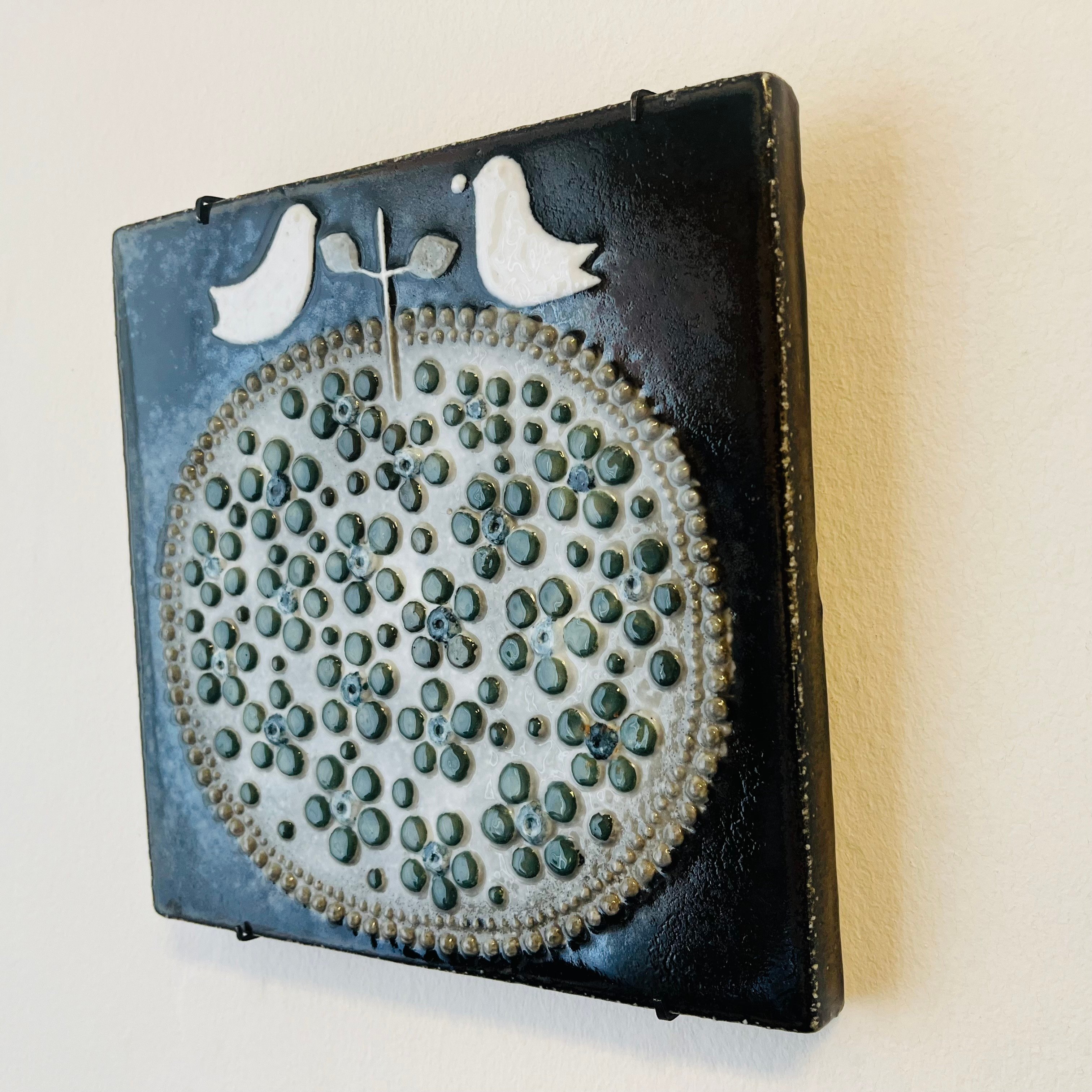Sylvia leuchovius 】鳥と果実の陶板《Rörstrand》 | sugallery