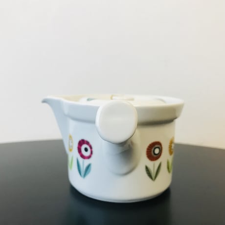 《Uppsala Ekeby》Bellis ソースパン