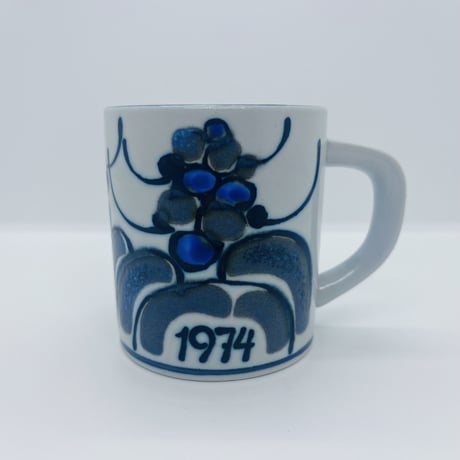《Royal Copenhagen》  イヤーマグS　1974年