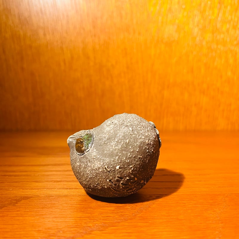 Hannes Johansson】緑の羽根の左向き鳥 | sugallery