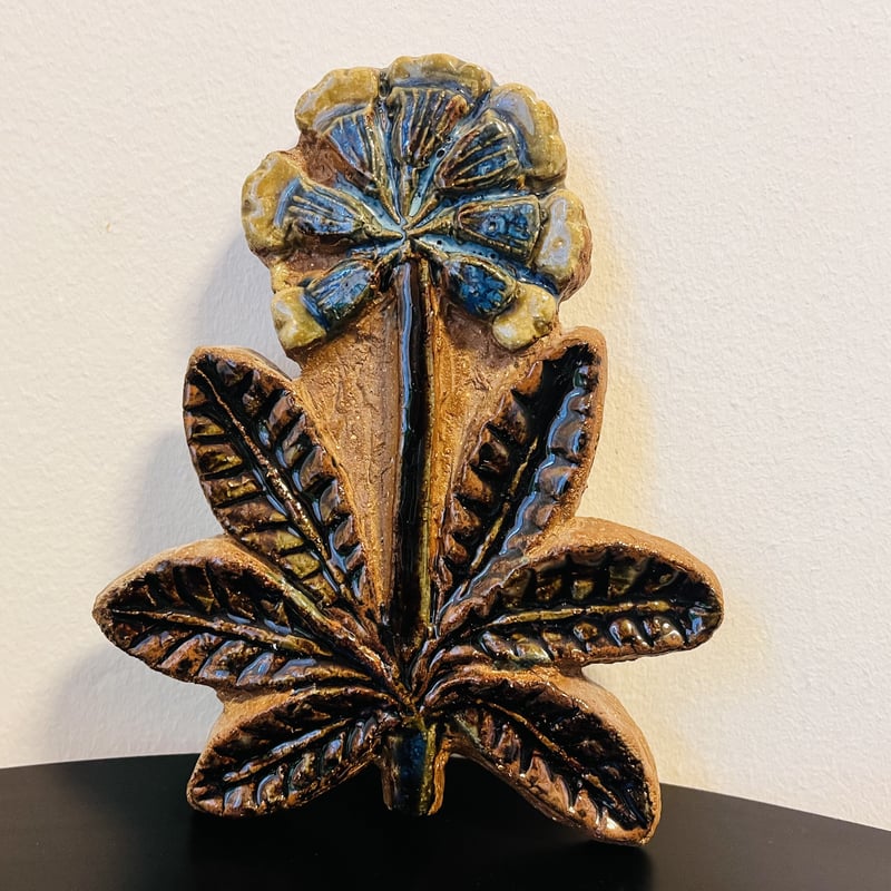 Gabi Citron-Tengborg】黄色と青のお花の陶板 | sugallery Gabi Citron-Tengborg】黄色と青のお花の陶板 | sugallery