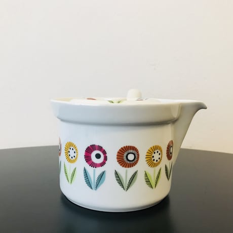 《Uppsala Ekeby》Bellis ソースパン