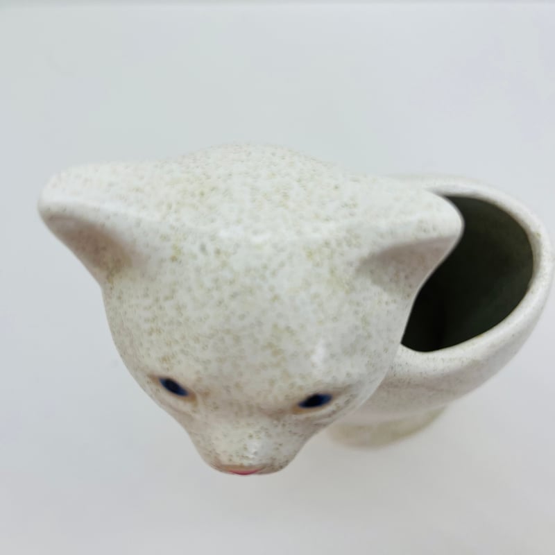 IDEE 秋山花 アート 琉球ガラス 白鳥 猫 フラワーベース Vallis Keramik 》 白猫のフラワーベース | sugallery