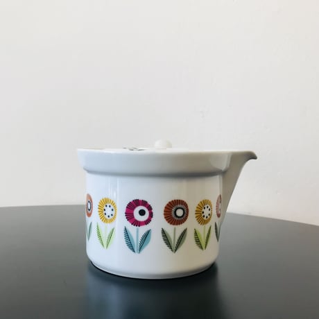 《Uppsala Ekeby》Bellis ソースパン