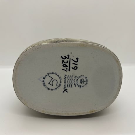《Royal Copenhagen》  Baca フラワーベース　【Nils Thorsson】