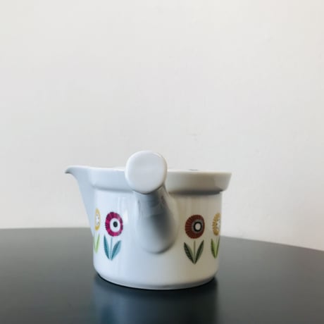 《Uppsala Ekeby》Bellis ソースパン
