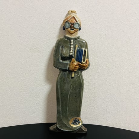 《Ego Stengods》女性教師の陶板【Fischer 】