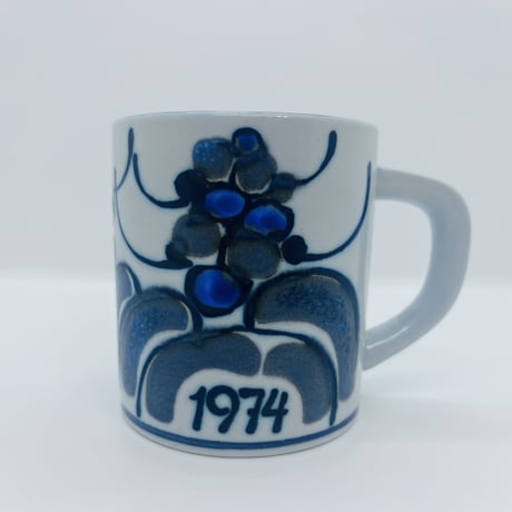 《Royal Copenhagen》  イヤーマグS　1974年