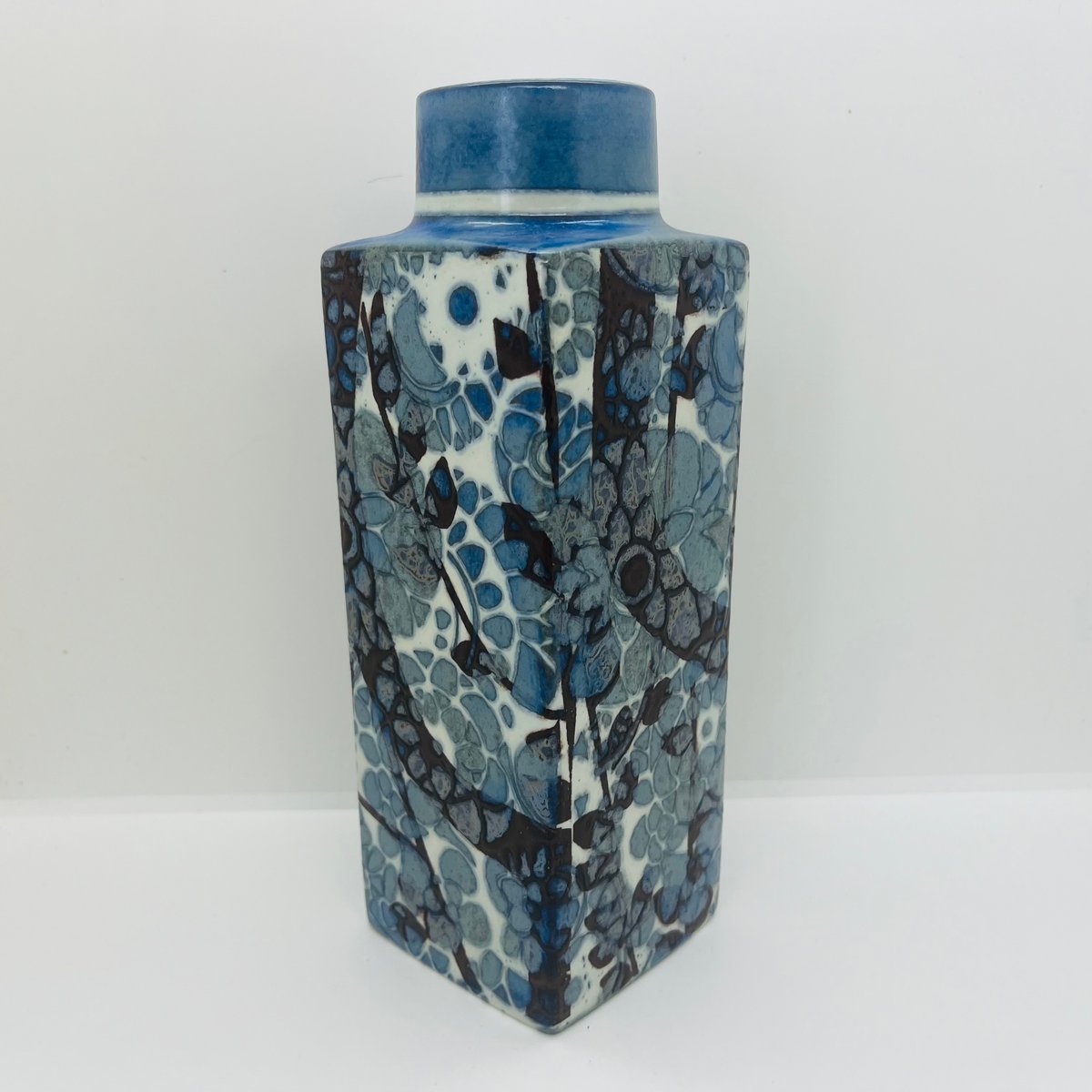 フラワーベース / BACA ［/Denmark］ Royal Copenhagen》 Baca フラワーベース ブルー 【Nils Thor