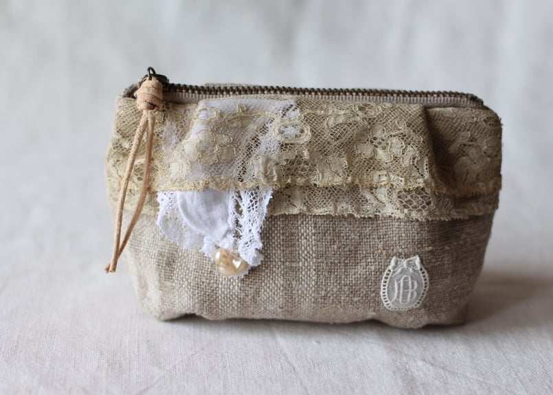 アンティークレースのぽてっとポーチ | Kyäm