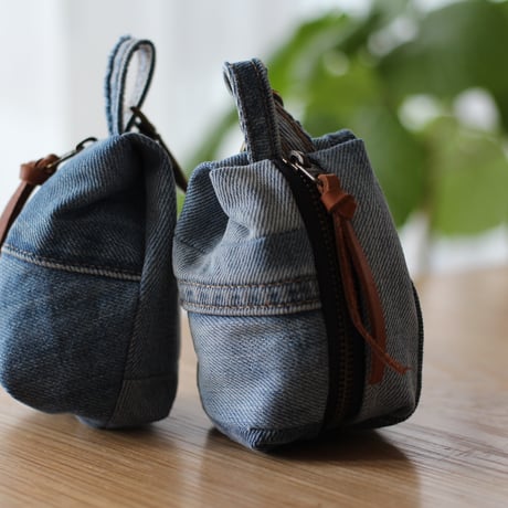 ツギハギパッチワーク2way❤️デニムリメイク・ミニファスナーポーチ＆タッセル付 ツギハギパッチワーク2way❤️デニムリメイク・ミニファスナー