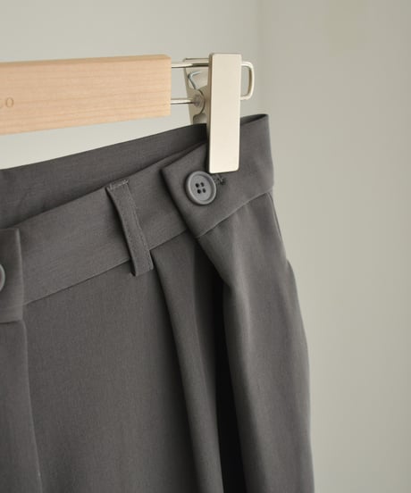Deep Tuck Semiwide Pants bo2000-158