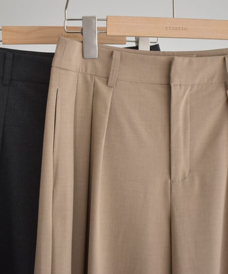 Three Tuck Bermuda Pants bo2000-200