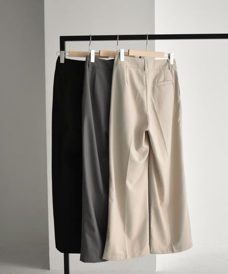Tuck Slacks Pants bo2000-105