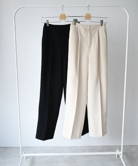 Center Press Straight Pants bo2000-25