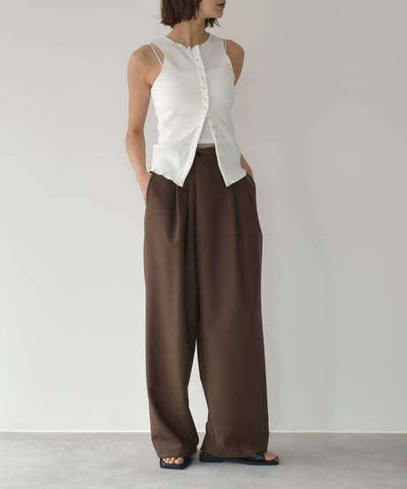 Asymmetry Semiwide Tuck Pants bo2000-136