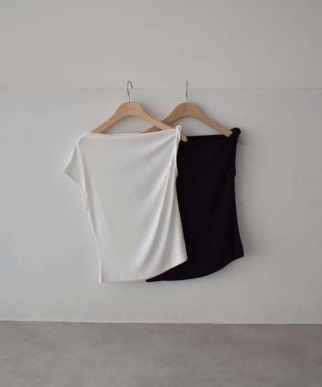 Asymmetry Twist Ahoulder Tops t1911-544