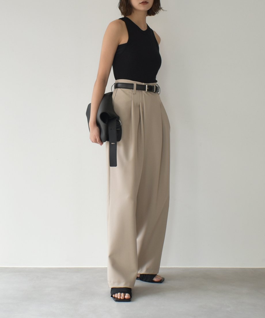 Asymmetry Semiwide Tuck Pants bo2000-136 | cizatto