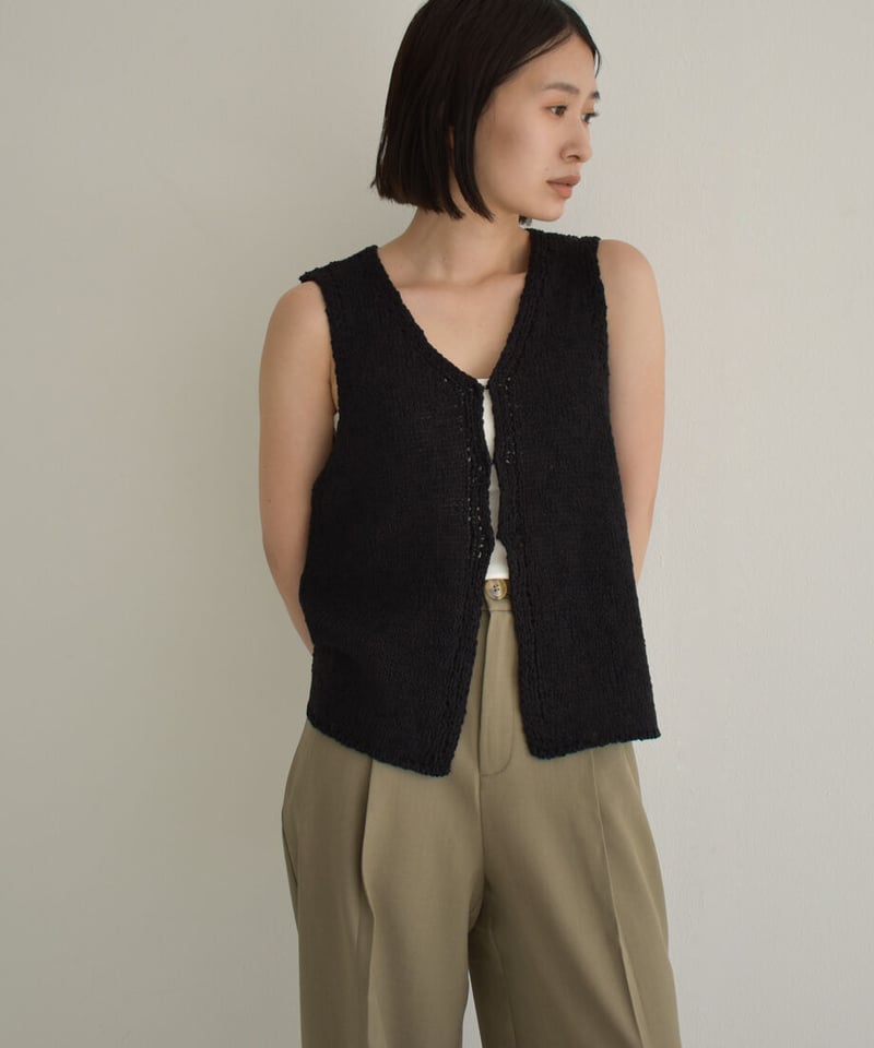 Vneck Knit Vest | cizatto