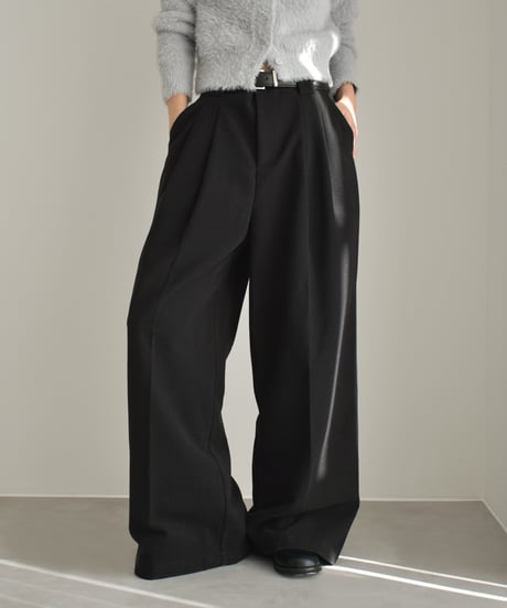 Wool Like Tuck Pants（Black）bo2000-182