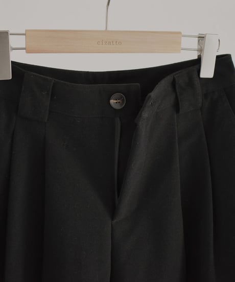Wool Like Tuck Pants（Black）bo2000-182