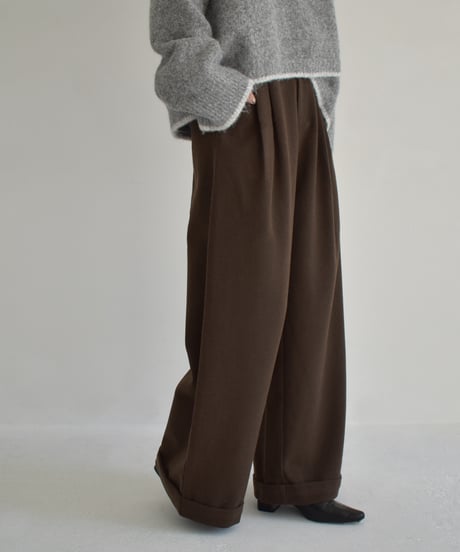 Wool Like Tuck Wide Pants bo2000-137
