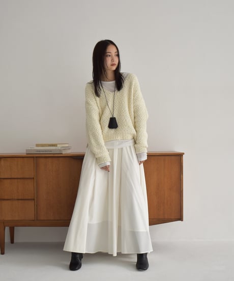 Boucle Vneck Knit Pullover t1911-240
