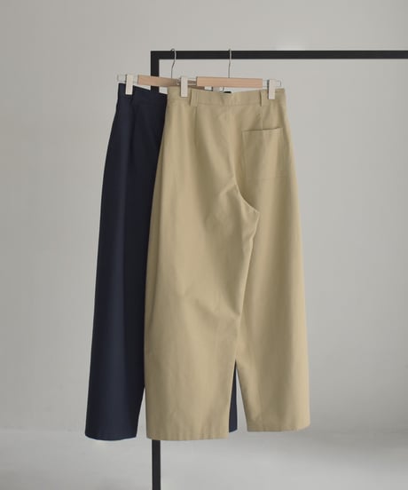 Side Tuck Barrel Pants bo2000-171