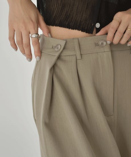 Deep Tuck Semiwide Pants bo2000-158