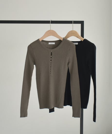 Hole Cut Rib Knit Tops t1911-349